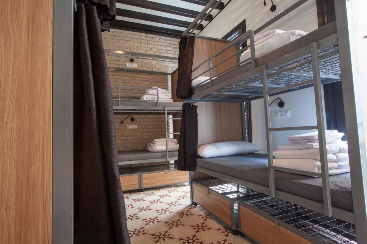 Hostel Ibarra By Bossh! Hotels Seville Ngoại thất bức ảnh