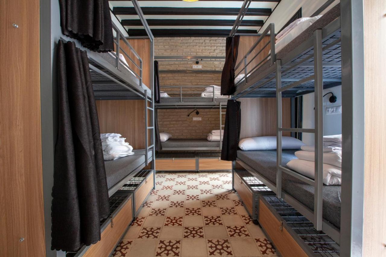 Hostel Ibarra By Bossh! Hotels Seville Ngoại thất bức ảnh